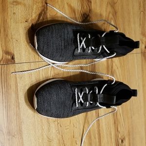 Cole Hann Grand Motion Mid Cut